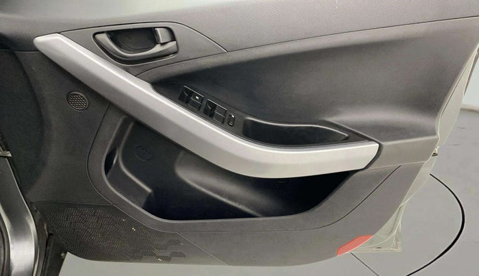 2023 Tata NEXON XM PETROL, Petrol, Manual, 63,894 km, Driver Side Door Panels Control