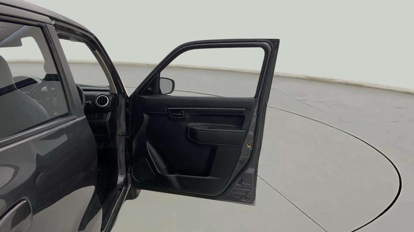 2020 Maruti S PRESSO VXI+, Petrol, Manual, 77,180 km, RHS Front Door