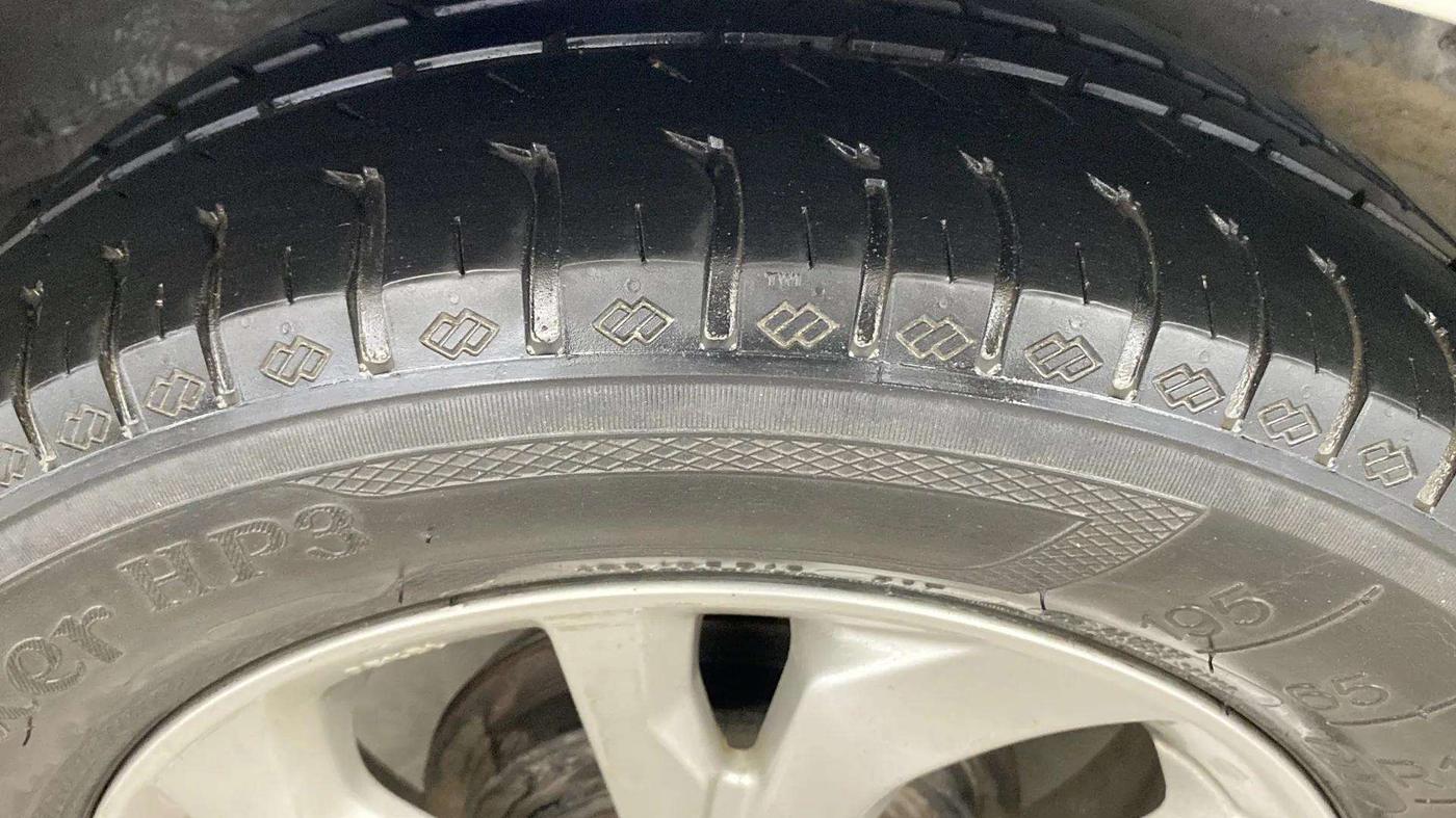 2018 Honda Amaze 1.2L I-VTEC V CVT, Petrol, Automatic, 38,367 km, Left Front Tyre Tread