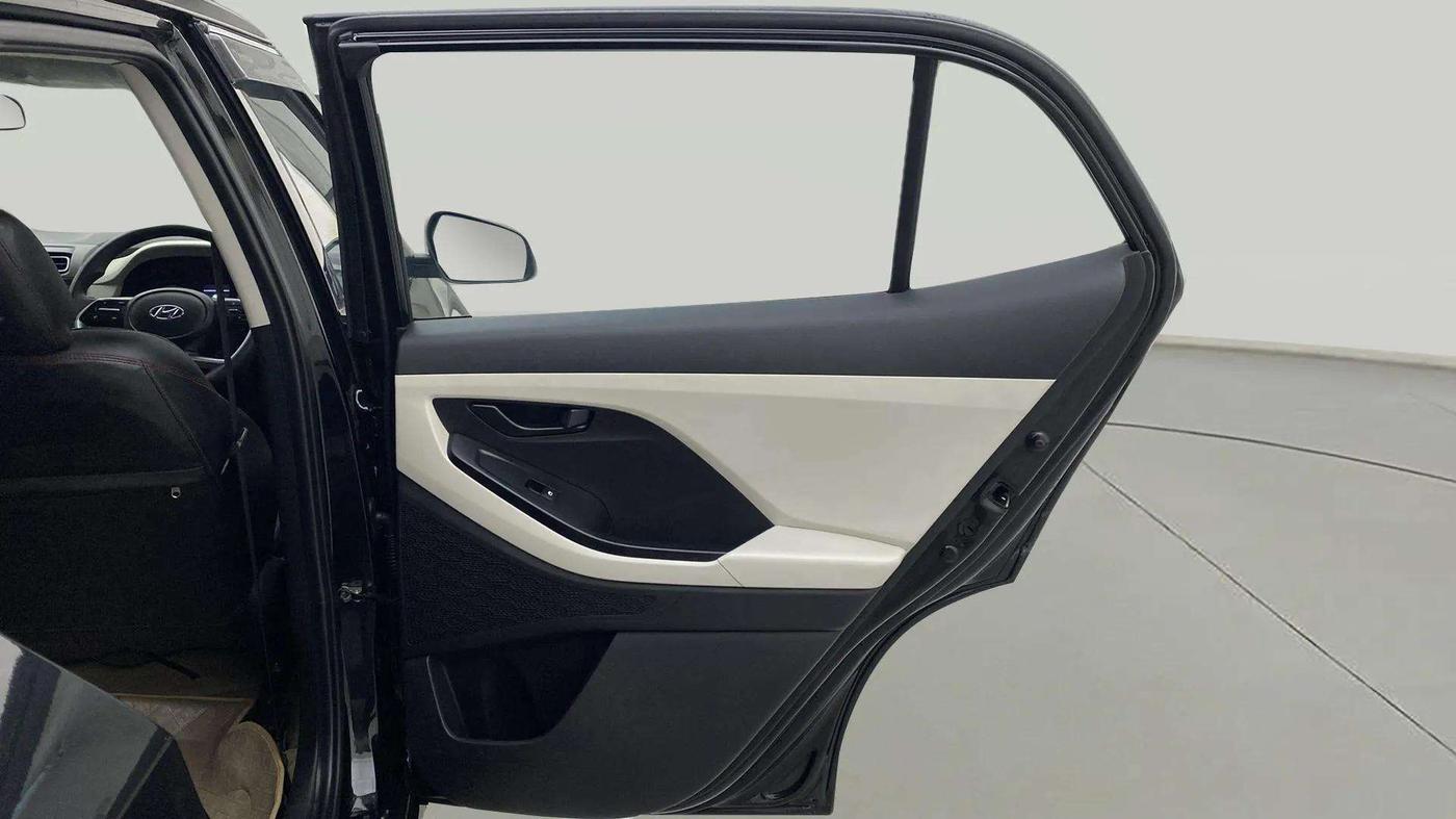 2022 Hyundai Creta E 1.5 PETROL, Petrol, Manual, 12,765 km, RHS Rear Door
