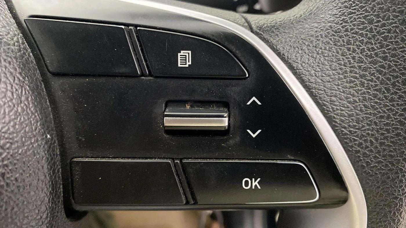 2022 Hyundai Creta E 1.5 PETROL, Petrol, Manual, 12,765 km, Adaptive Cruise Control