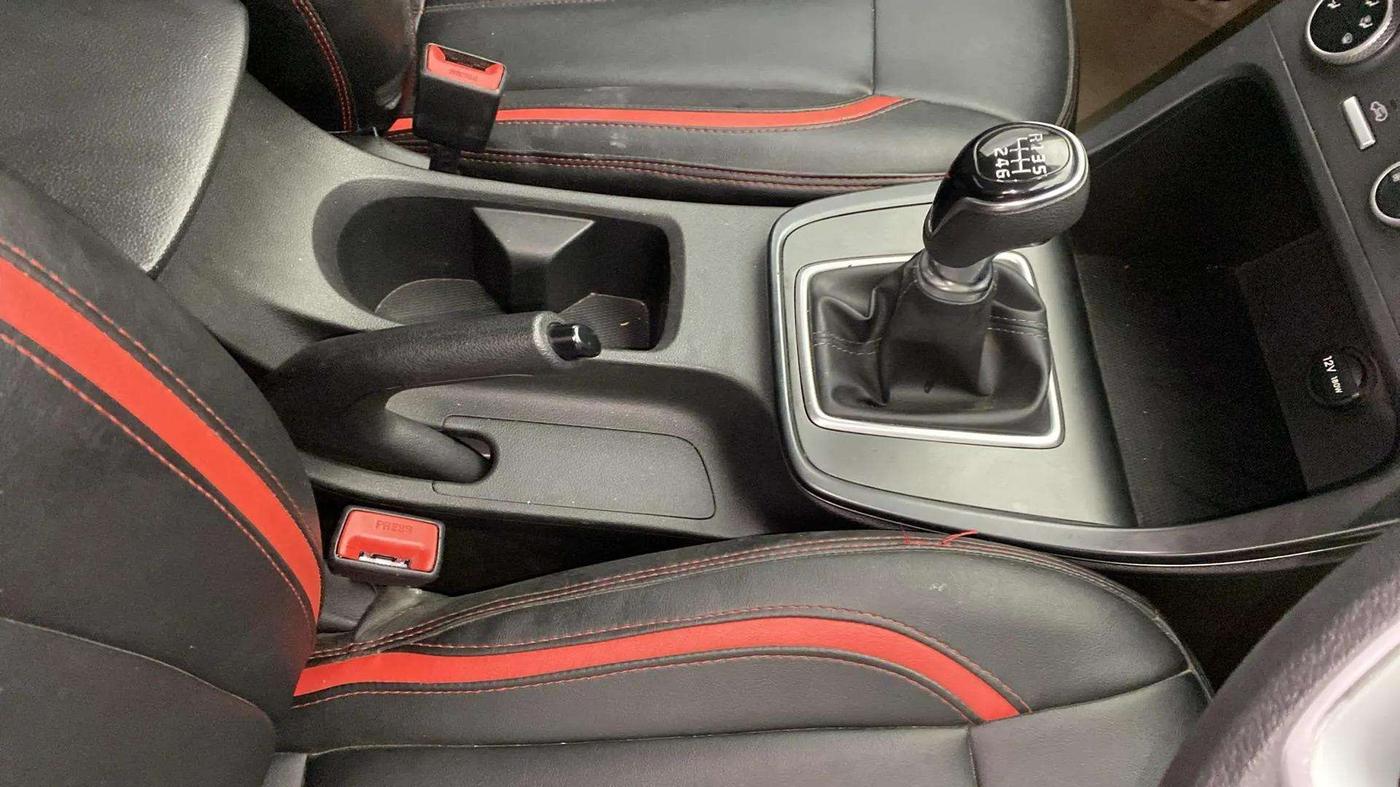 2022 Hyundai Creta E 1.5 PETROL, Petrol, Manual, 12,765 km, Gear Lever