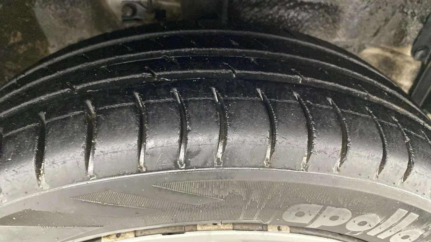 2017 Maruti Wagon R 1.0 VXI, Petrol, Manual, 64,327 km, Right Front Tyre Tread
