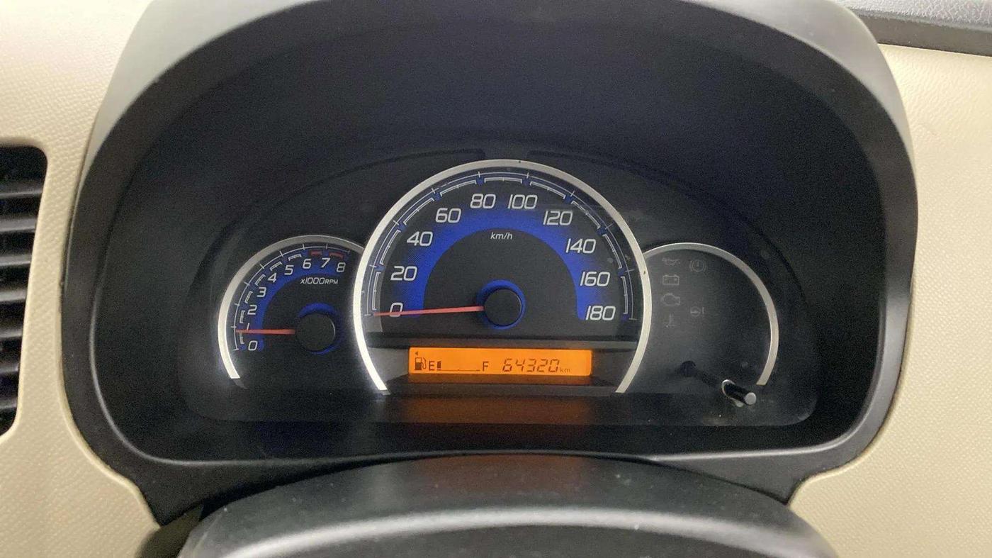 2017 Maruti Wagon R 1.0 VXI, Petrol, Manual, 64,327 km, Odometer Image