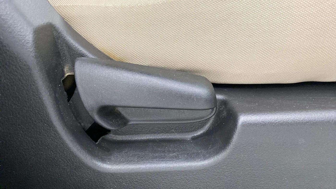 2017 Maruti Wagon R 1.0 VXI, Petrol, Manual, 64,327 km, Driver Side Adjustment Panel