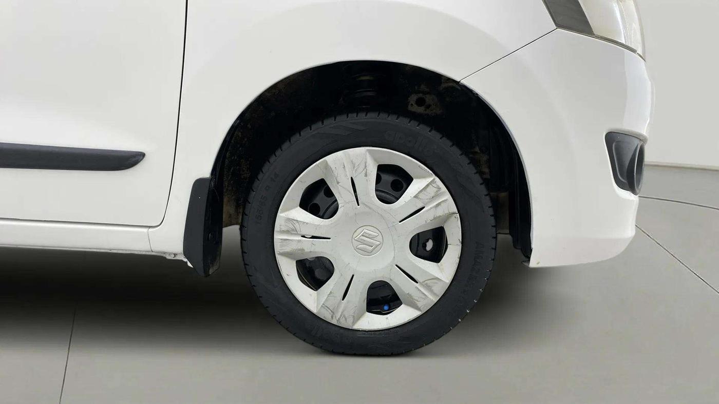 2017 Maruti Wagon R 1.0 VXI, Petrol, Manual, 64,327 km, Right Front Wheel