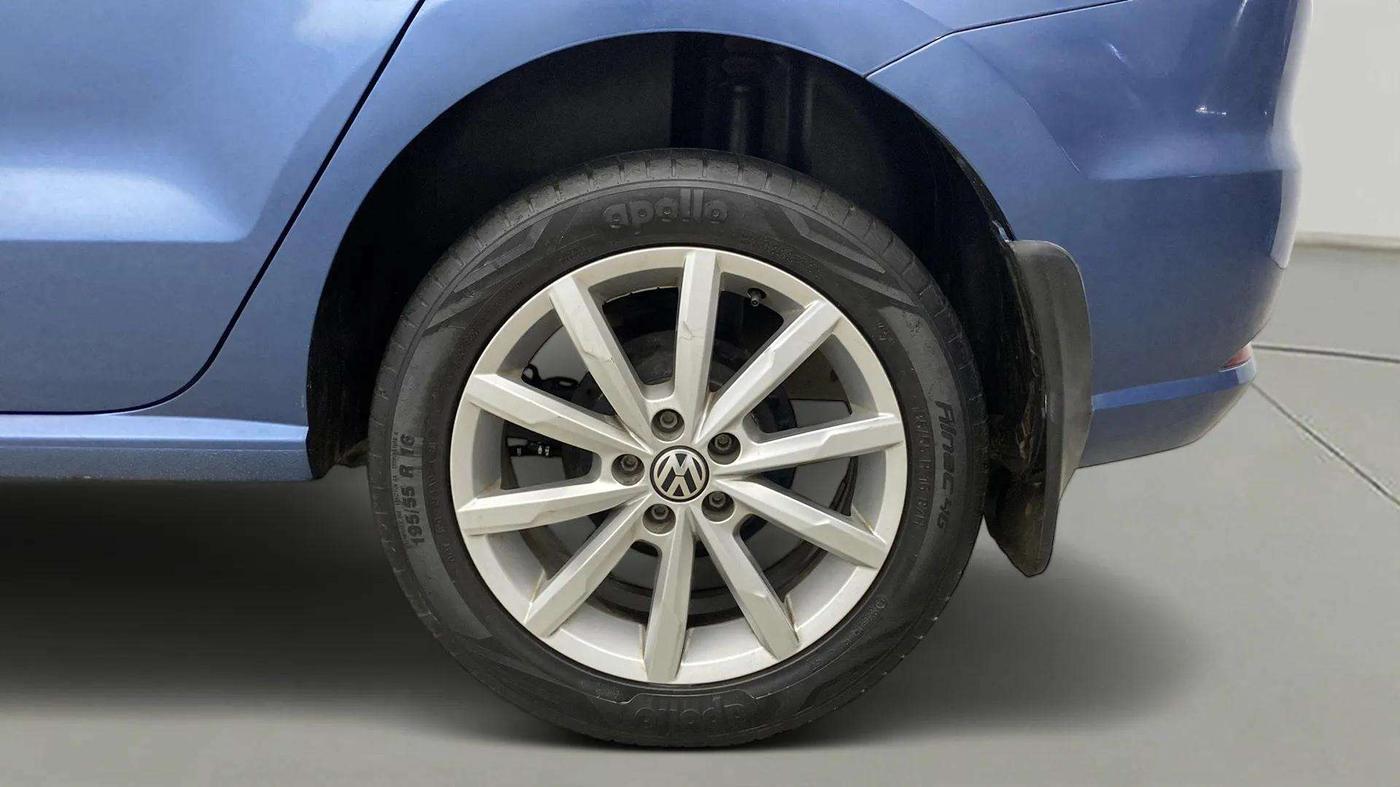 2017 Volkswagen Ameo HIGHLINE1.2L PLUS 16 ALLOY, Petrol, Manual, 28,060 km, Left Rear Wheel