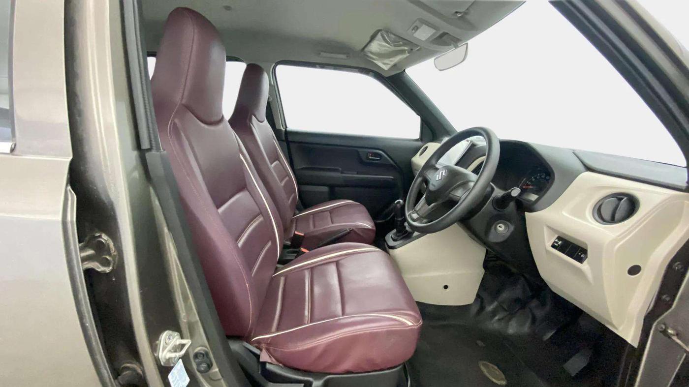 2019 Maruti New Wagon-R LXI CNG 1.0, CNG, Manual, 35,658 km, Right Side Front Door Cabin