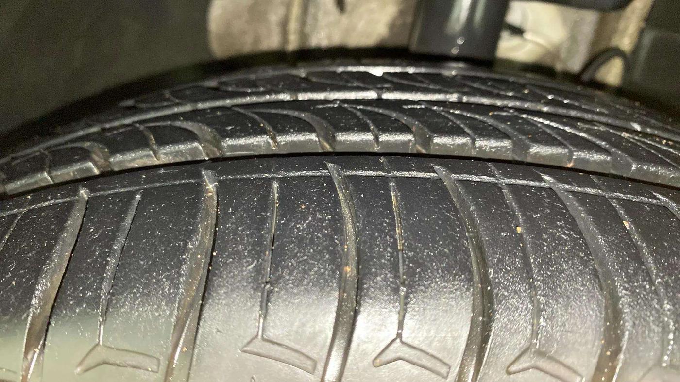 2021 Tata Tiago XZA PLUS PETROL, Petrol, Automatic, 30,415 km, Right Front Tyre Tread