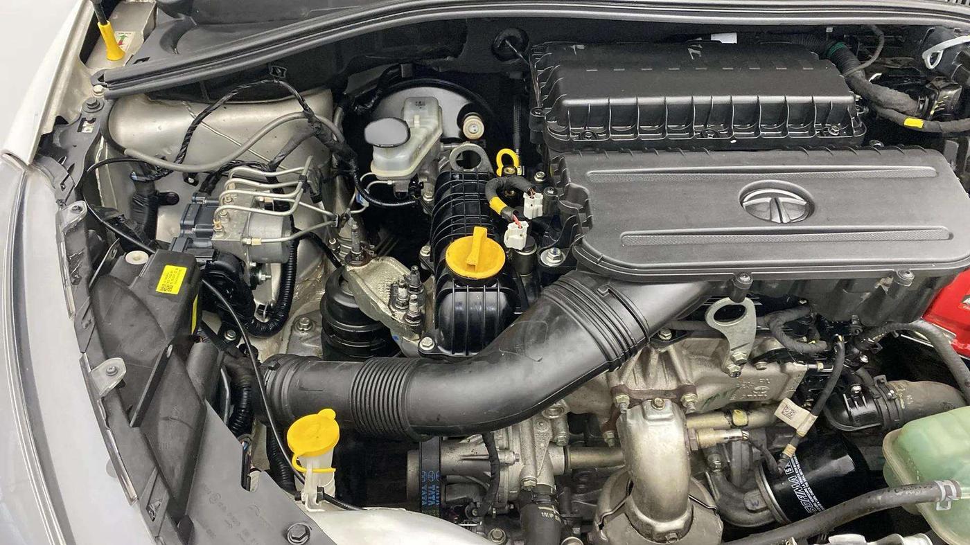 2021 Tata Tiago XZA PLUS PETROL, Petrol, Automatic, 30,415 km, Engine View - Right
