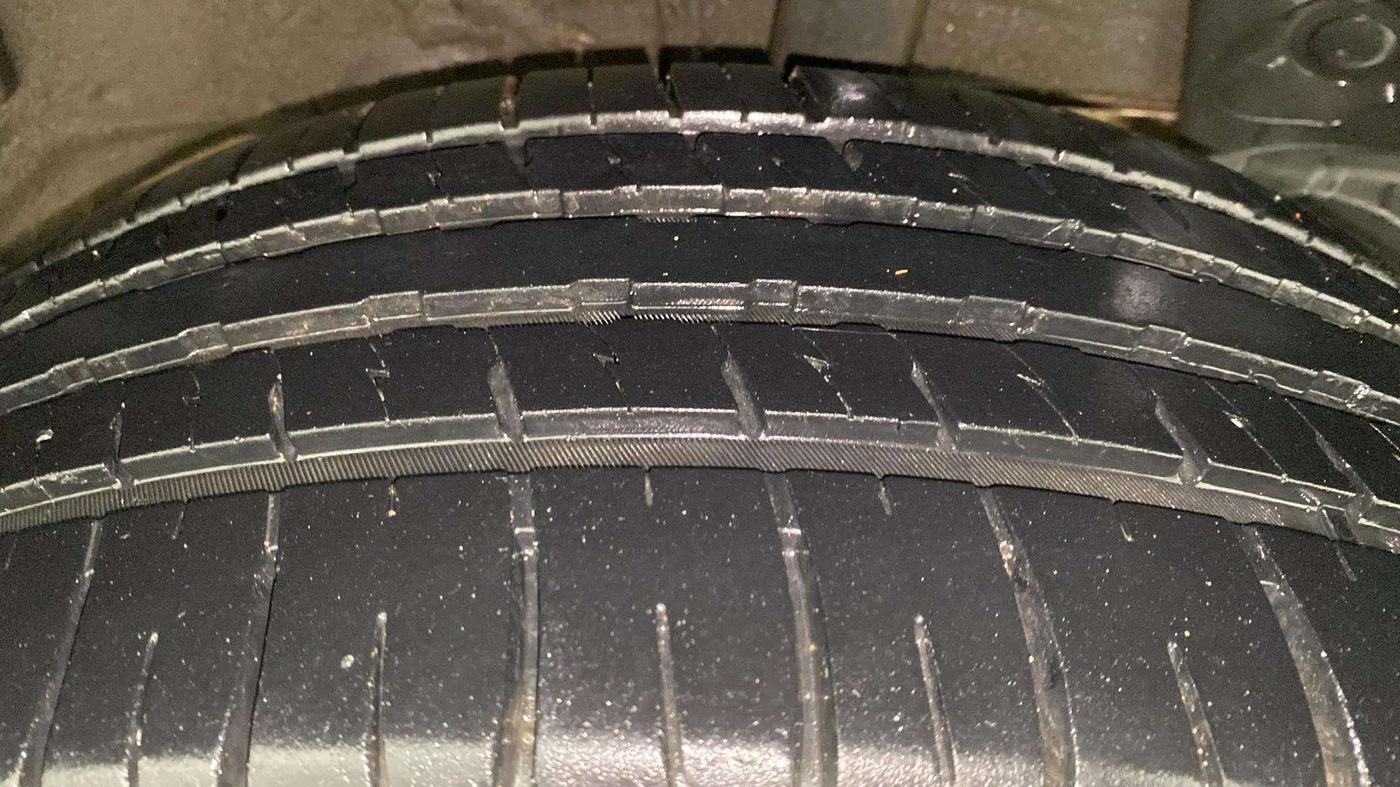2015 Nissan Terrano XL D PLUS, Diesel, Manual, 65,938 km, Left Rear Tyre Tread