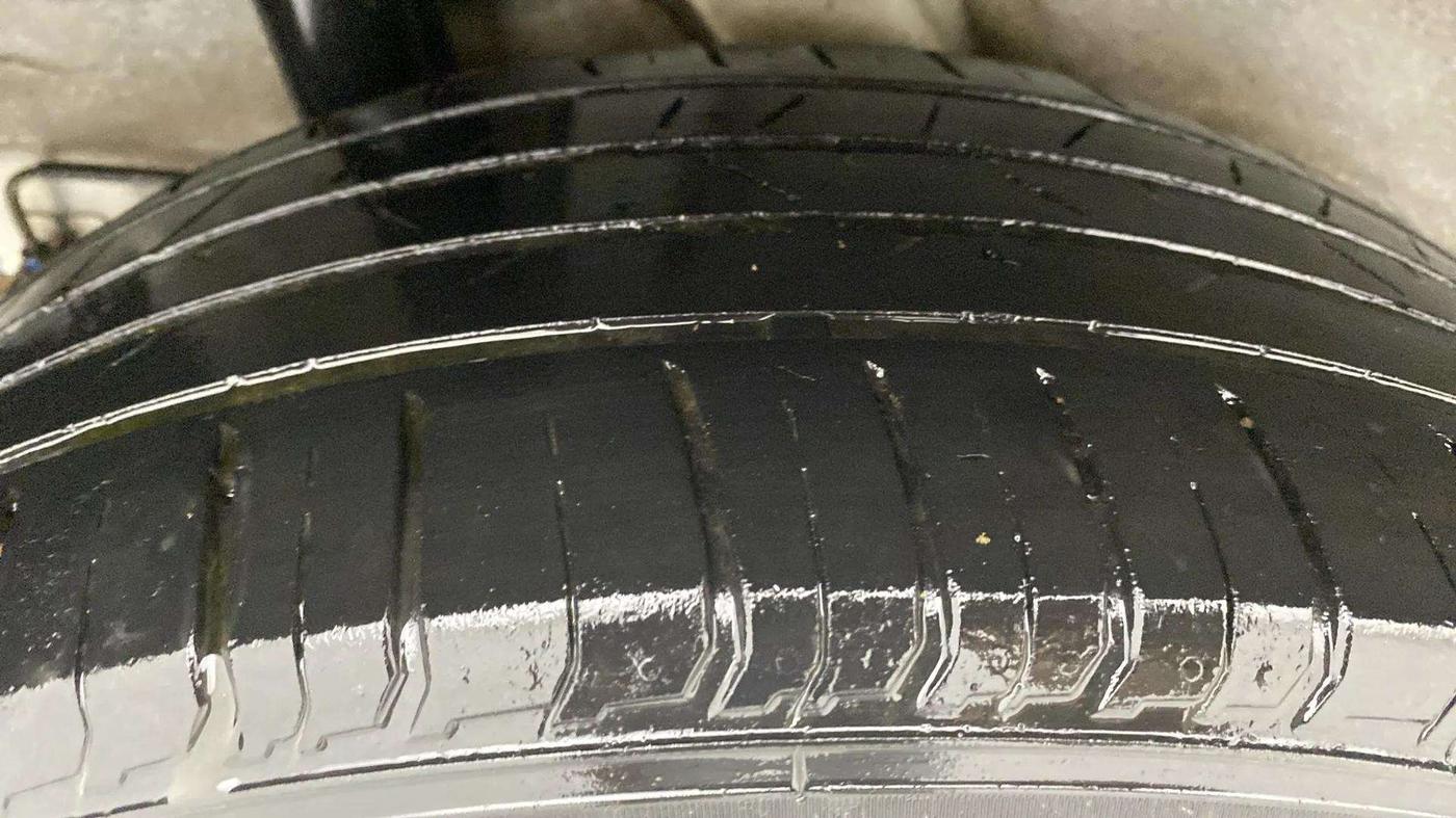 2021 Hyundai VENUE SX 1.0 TURBO, Petrol, Manual, 44,206 km, Right Rear Tyre Tread