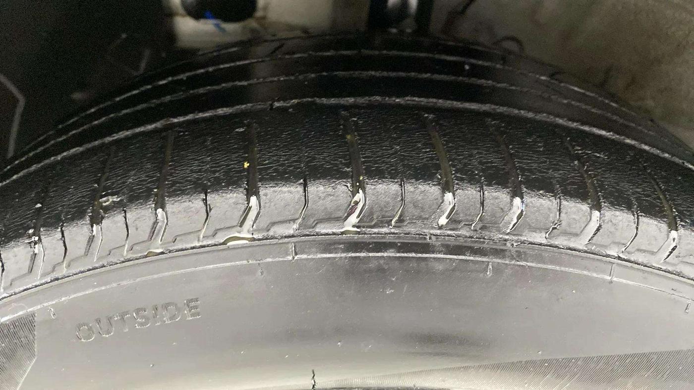 2021 Hyundai VENUE SX 1.0 TURBO, Petrol, Manual, 44,206 km, Left Front Tyre Tread