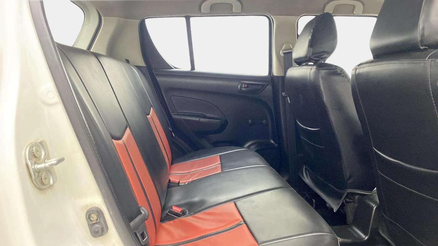 2013 Maruti Swift LXI, Petrol, Manual, 91,073 km, Right Side Rear Door Cabin