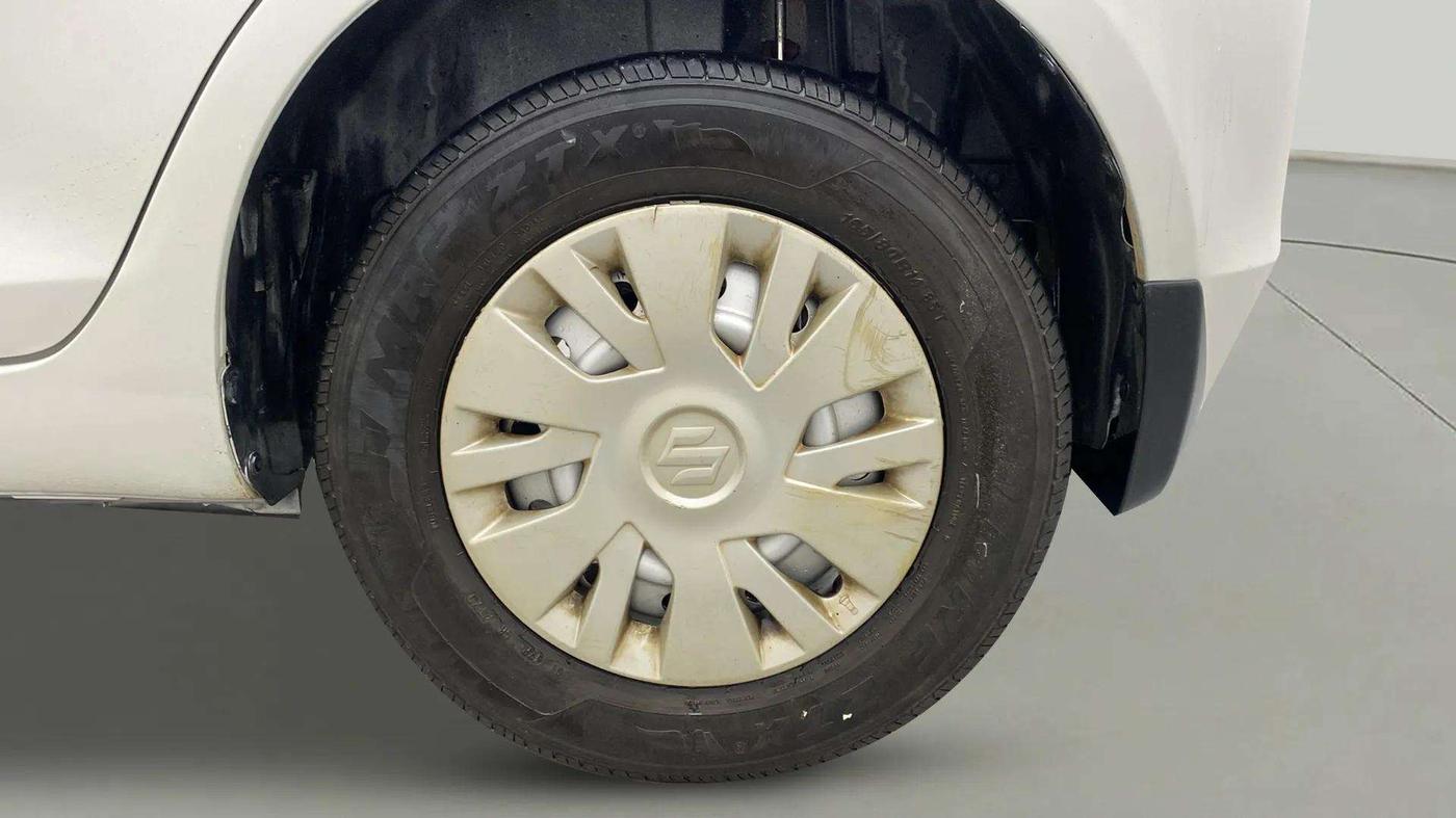 2013 Maruti Swift LXI, Petrol, Manual, 91,073 km, Left Rear Wheel