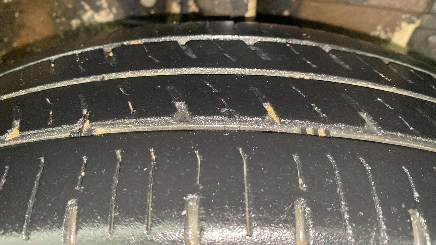 2013 Maruti Swift LXI, Petrol, Manual, 91,073 km, Right Front Tyre Tread