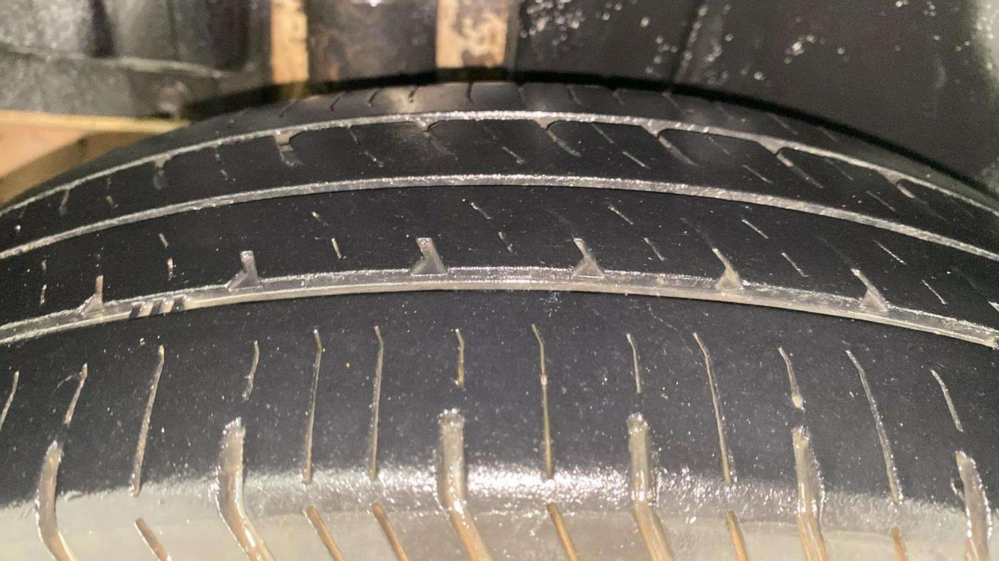 2013 Maruti Swift LXI, Petrol, Manual, 91,073 km, Right Rear Tyre Tread