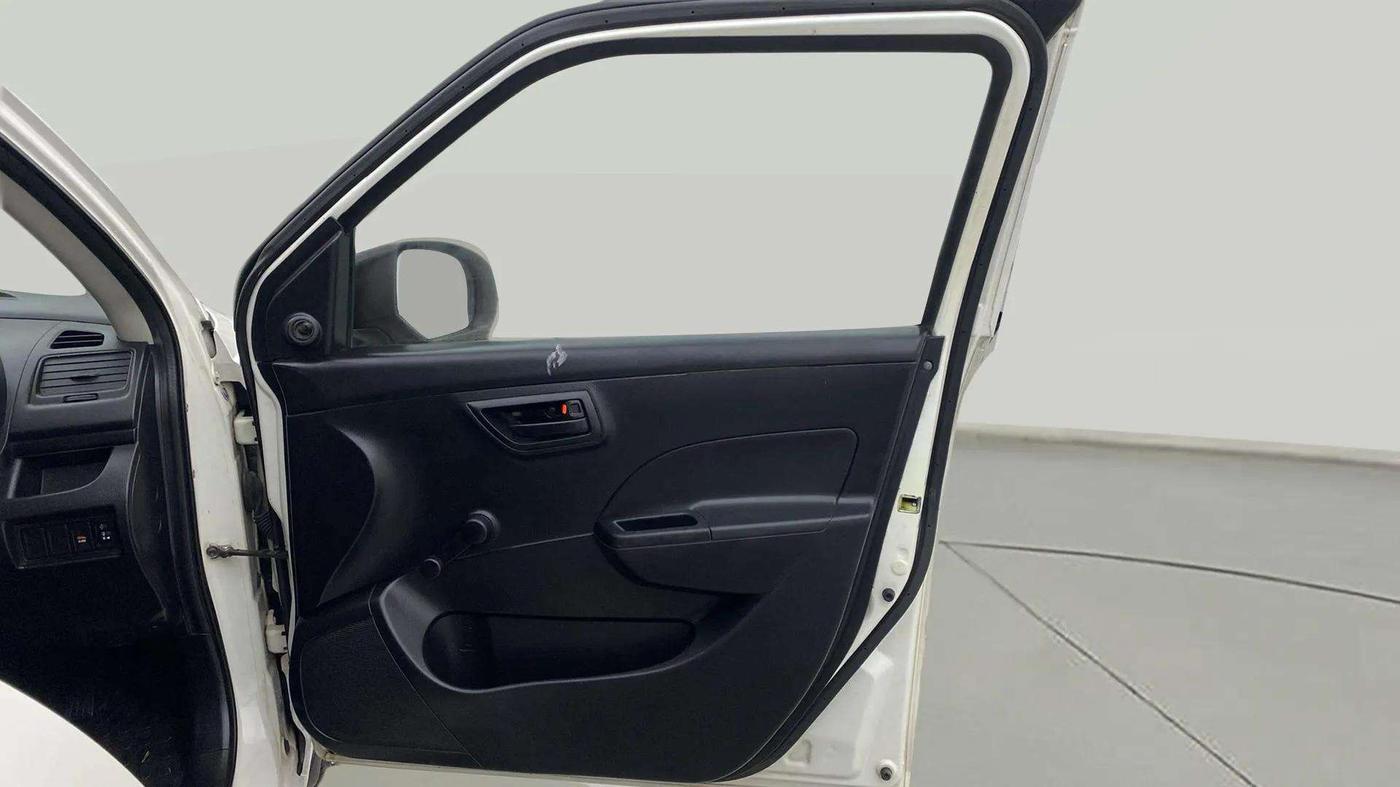 2013 Maruti Swift LXI, Petrol, Manual, 91,073 km, RHS Front Door