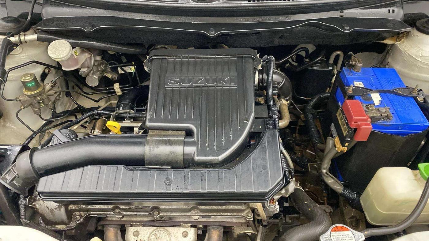 2013 Maruti Swift LXI, Petrol, Manual, 91,073 km, Engine View