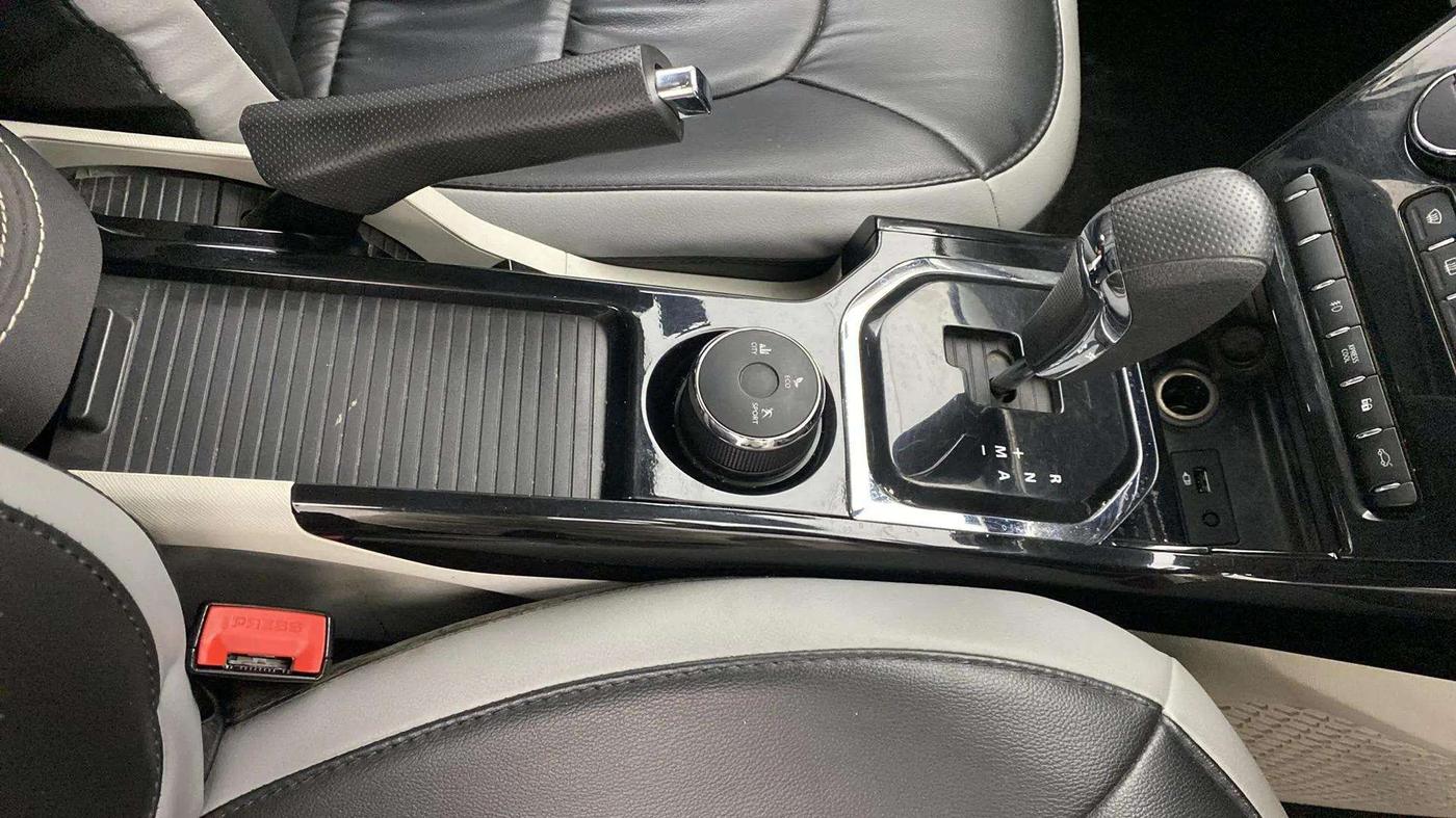 2021 Tata NEXON XZA PLUS (O) PETROL, Petrol, Automatic, 26,865 km, Gear Lever