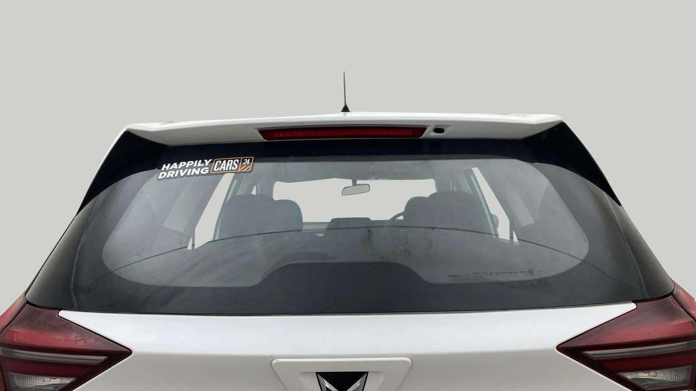 2023 Mahindra XUV700 MX D MT 5 STR, Diesel, Manual, 32,717 km, Rear Windshield