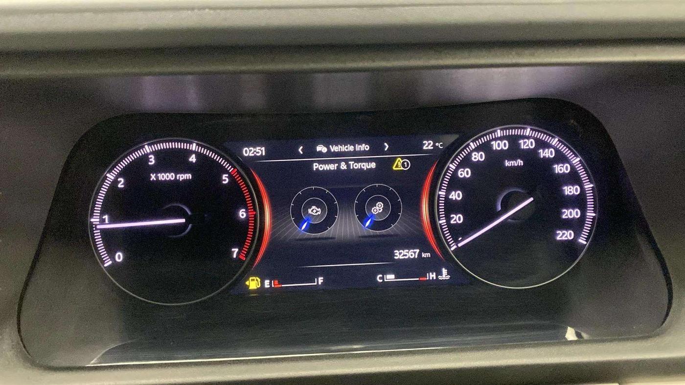 2023 Mahindra XUV700 MX D MT 5 STR, Diesel, Manual, 32,717 km, Odometer Image
