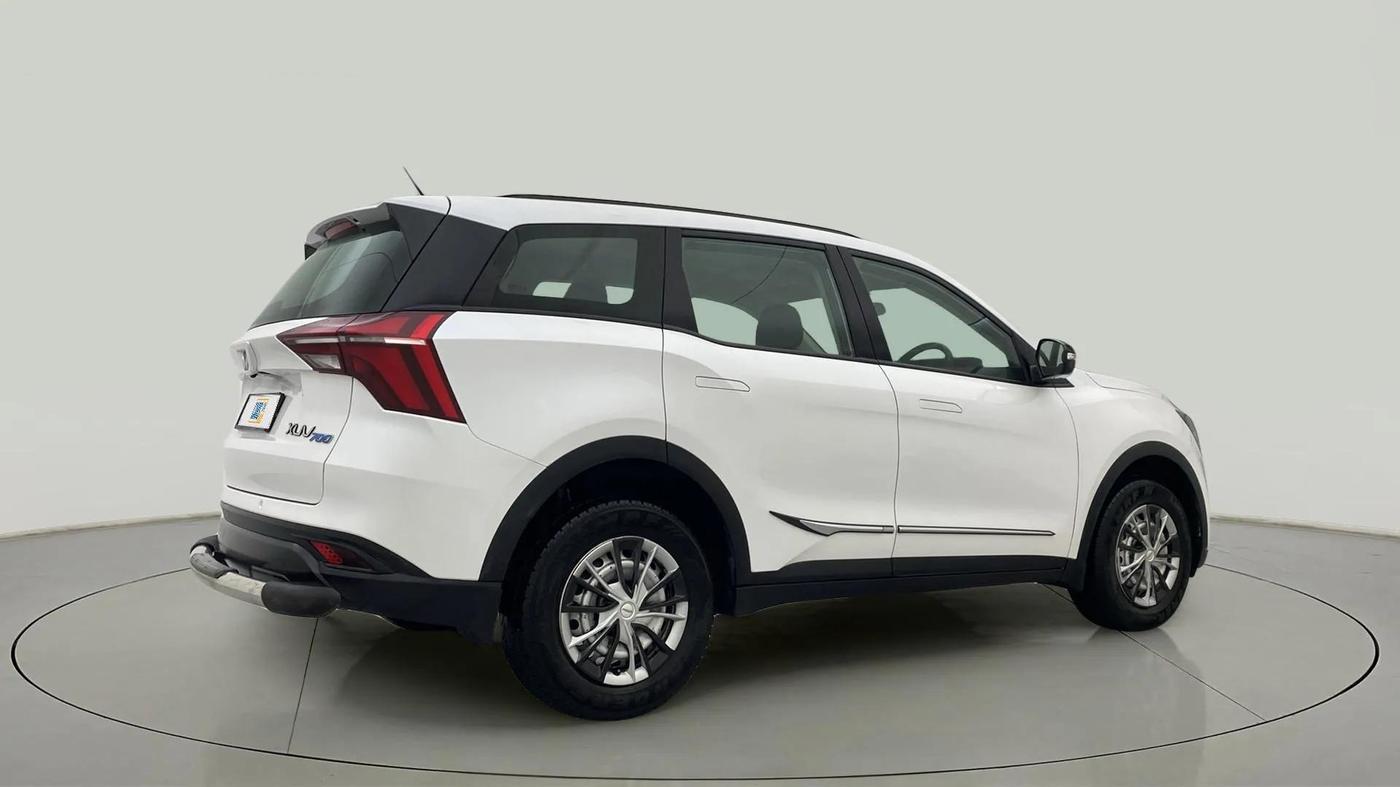 2023 Mahindra XUV700 MX D MT 5 STR, Diesel, Manual, 32,717 km, Right Back Diagonal