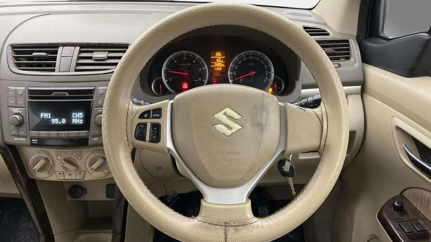 2014 Maruti Ertiga ZDI, Diesel, Manual, 74,883 km, Steering Wheel Close Up