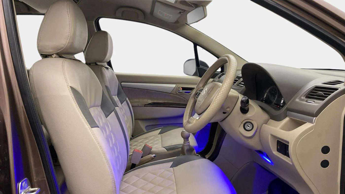 2014 Maruti Ertiga ZDI, Diesel, Manual, 74,883 km, Right Side Front Door Cabin