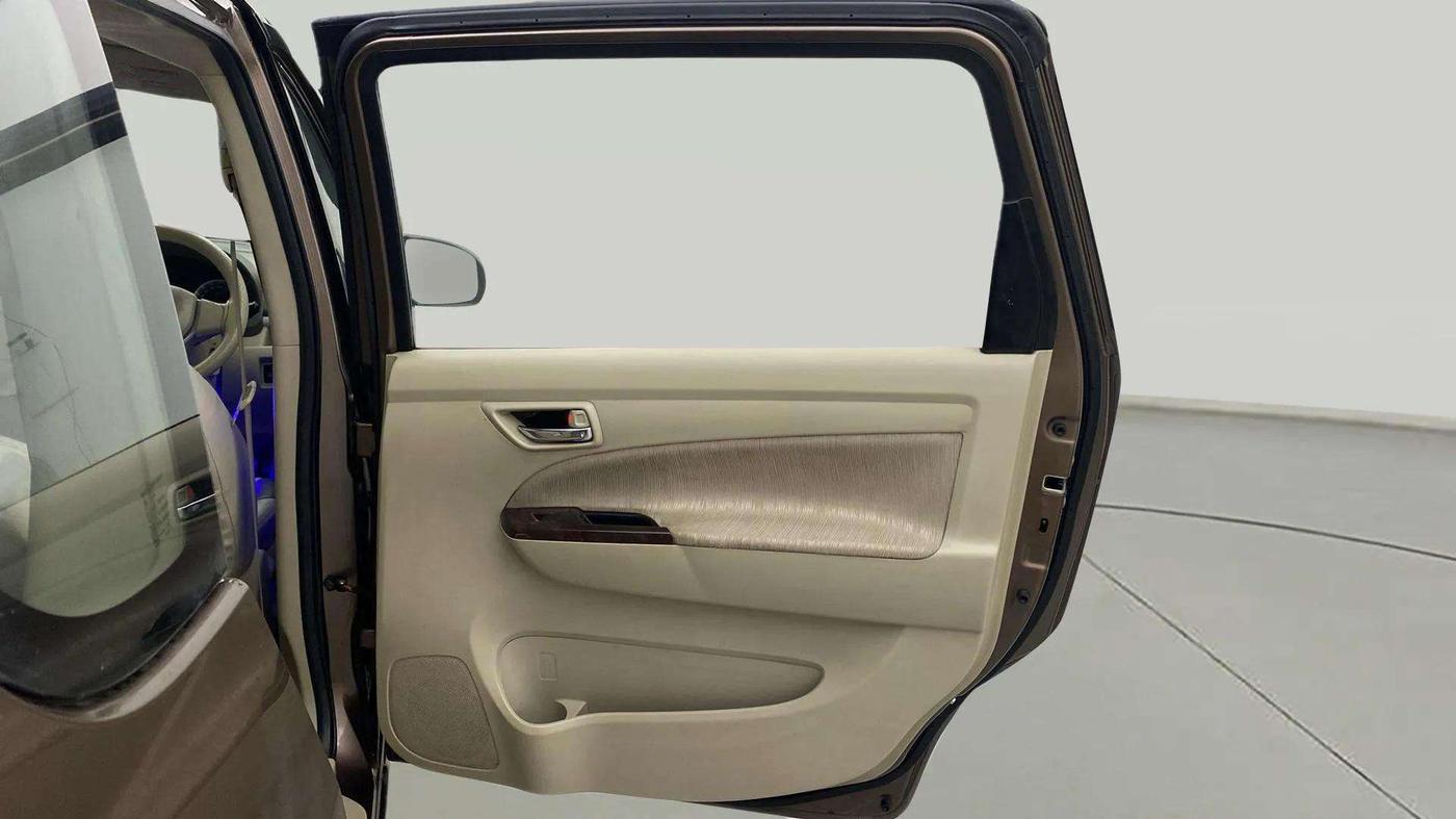 2014 Maruti Ertiga ZDI, Diesel, Manual, 74,883 km, RHS Rear Door