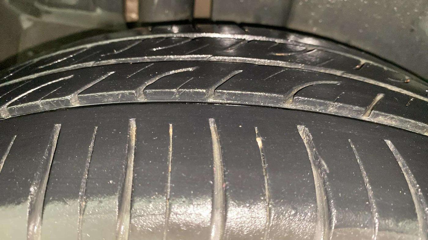 2014 Maruti Ertiga ZDI, Diesel, Manual, 74,883 km, Right Rear Tyre Tread