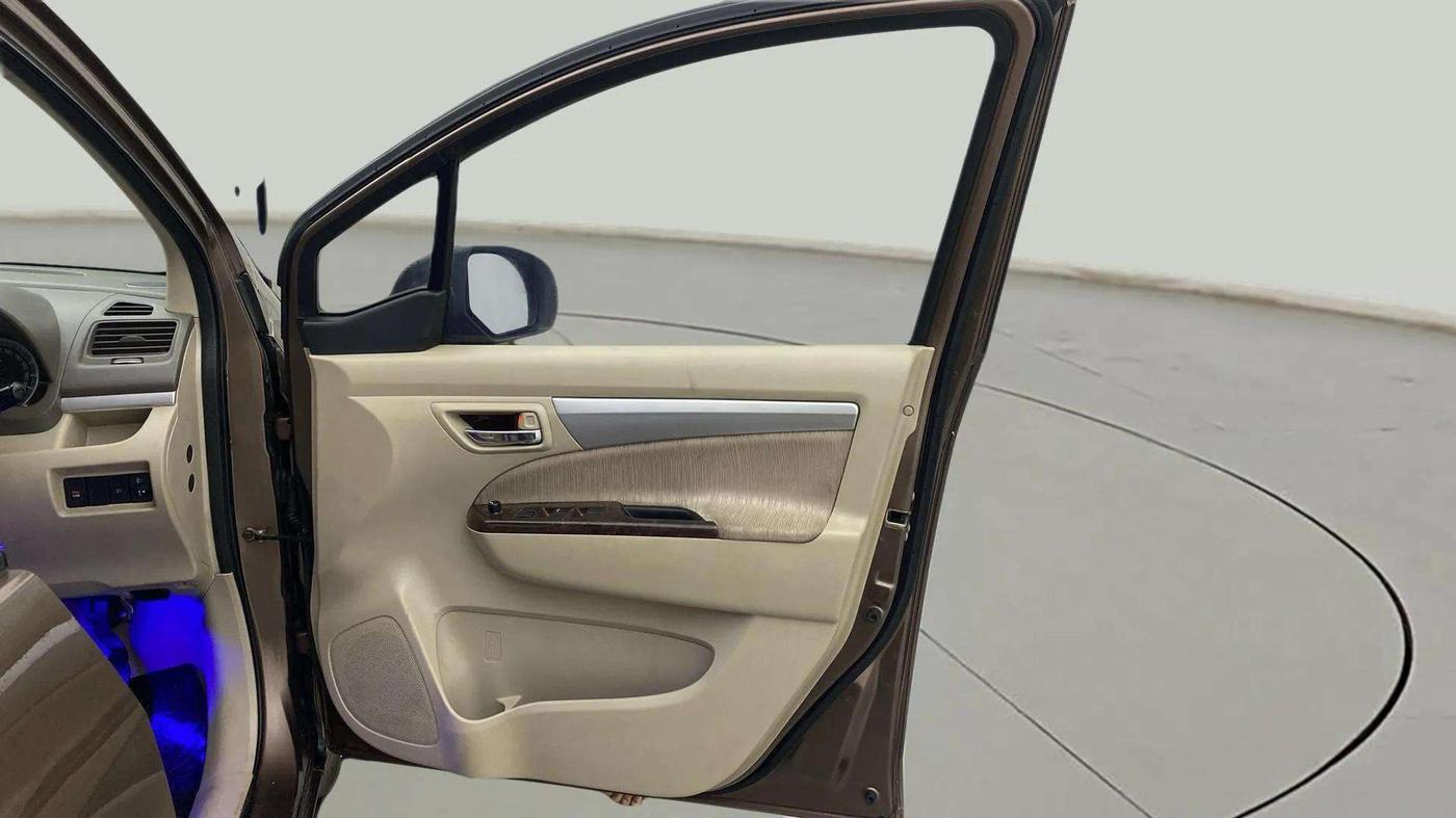 2014 Maruti Ertiga ZDI, Diesel, Manual, 74,883 km, RHS Front Door