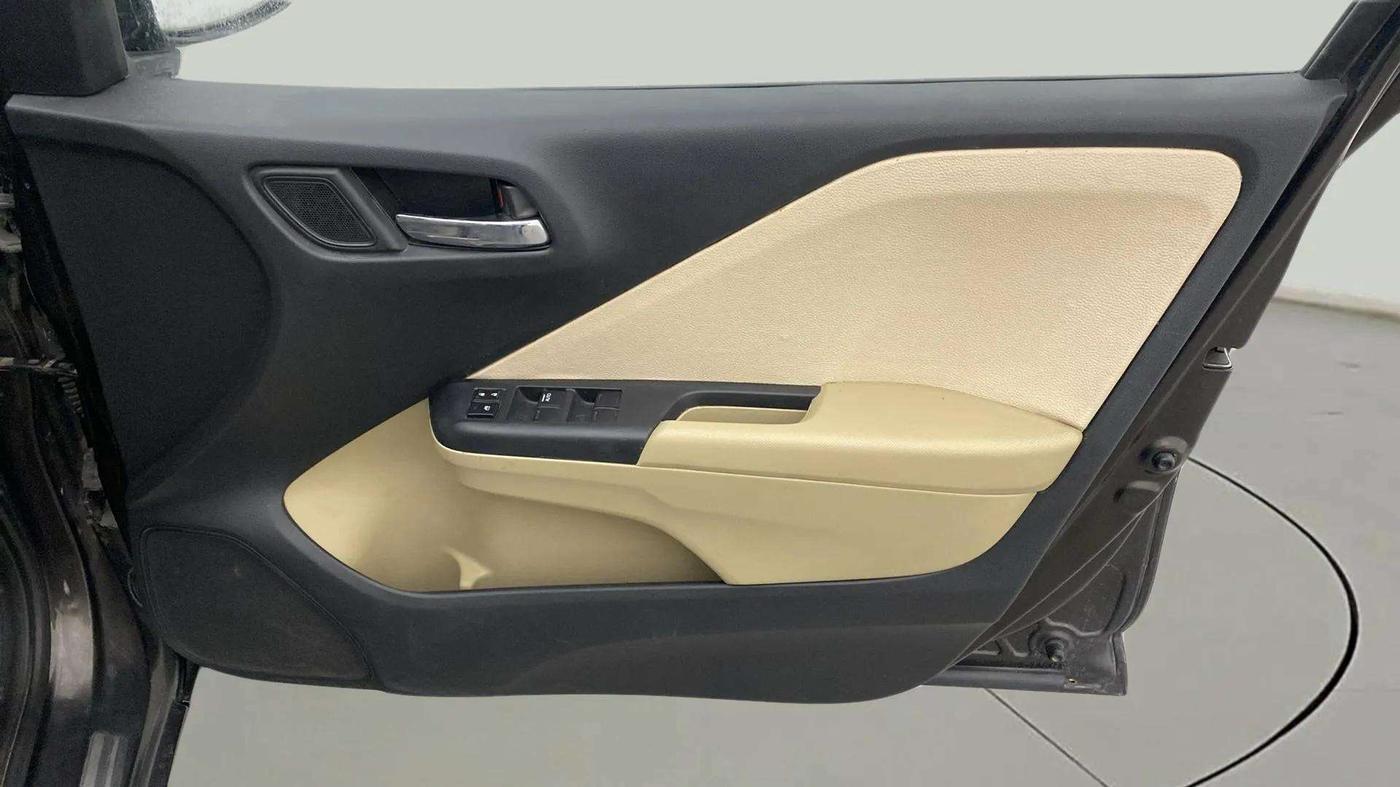 2018 Honda City 1.5L I-VTEC SV, Petrol, Manual, 40,189 km, Driver Side Door Panels Control