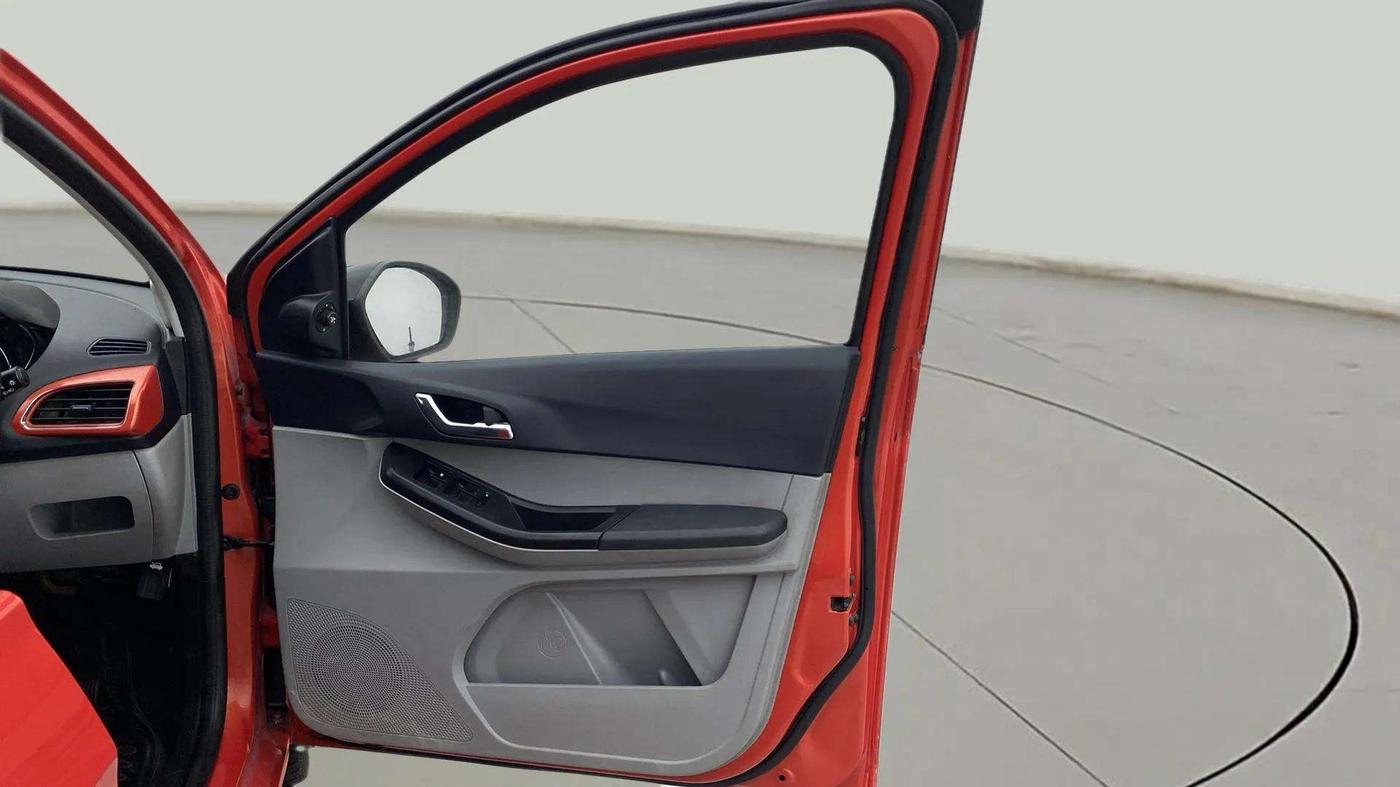 2021 Tata Tiago XZA PLUS PETROL, Petrol, Automatic, 80,295 km, RHS Front Door