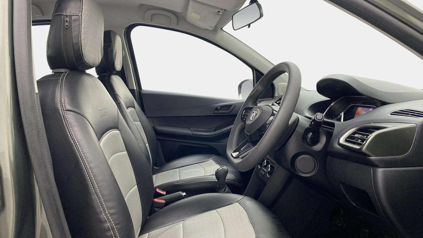 2021 Tata TIAGO NRG XZ MT, Petrol, Manual, 20,042 km, Right Side Front Door Cabin