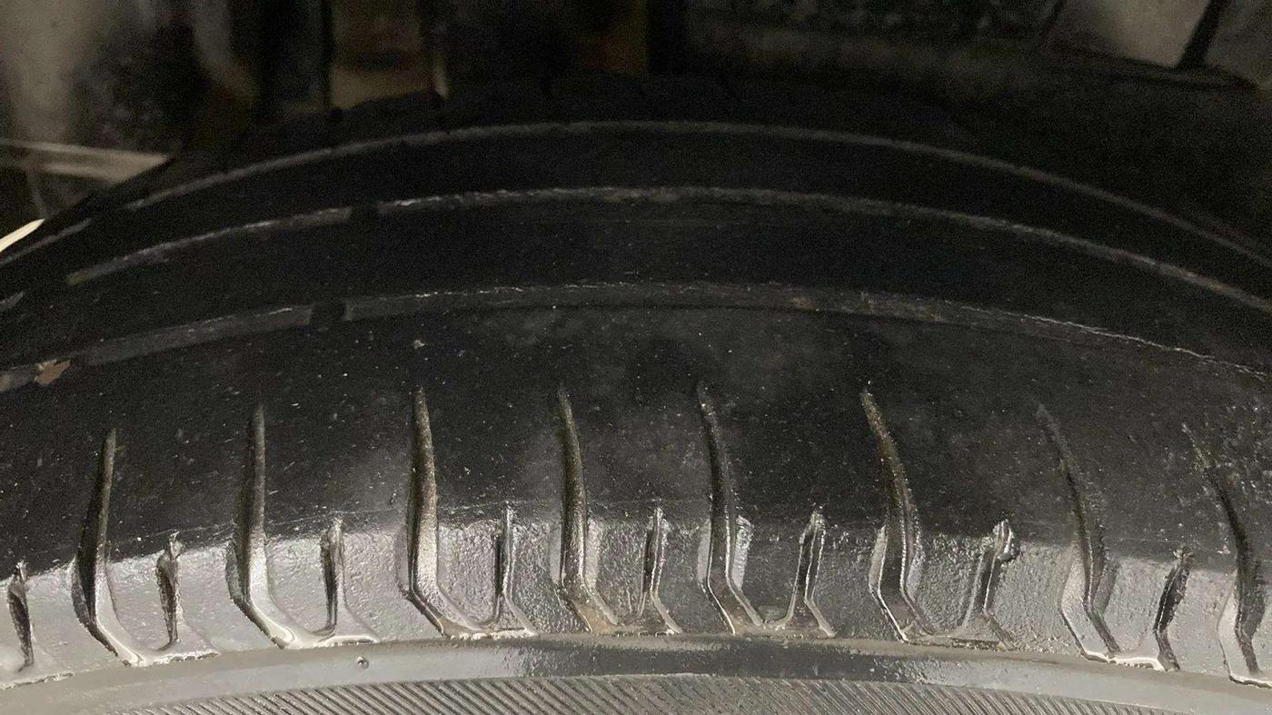 2017 Maruti Dzire VXI, Petrol, Manual, 49,587 km, Right Rear Tyre Tread