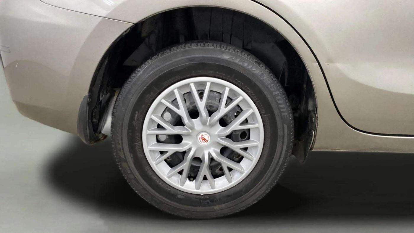 2017 Maruti Dzire VXI, Petrol, Manual, 49,587 km, Right Rear Wheel