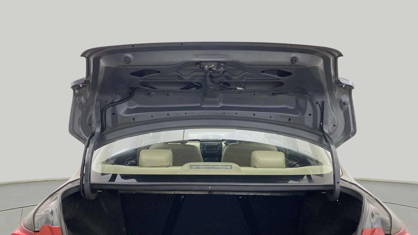 2017 Maruti Dzire VXI, Petrol, Manual, 49,587 km, Boot Door Open