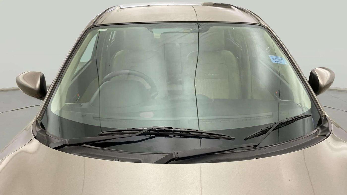 2017 Maruti Dzire VXI, Petrol, Manual, 49,587 km, Front Windshield