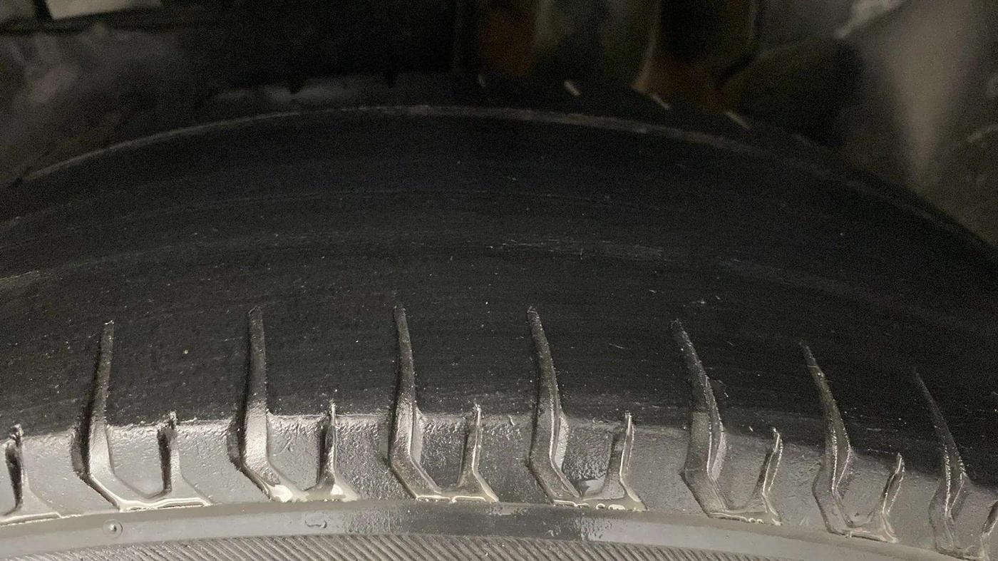 2017 Maruti Dzire VXI, Petrol, Manual, 49,587 km, Left Rear Tyre Tread