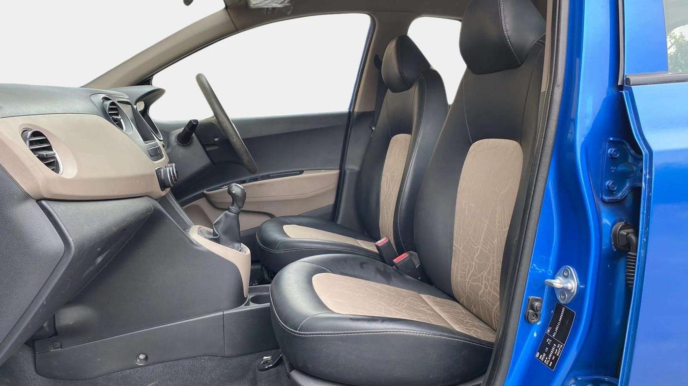 2017 Hyundai Grand i10 MAGNA 1.2 KAPPA VTVT, Petrol, Manual, 14,736 km, Right Side Front Door Cabin