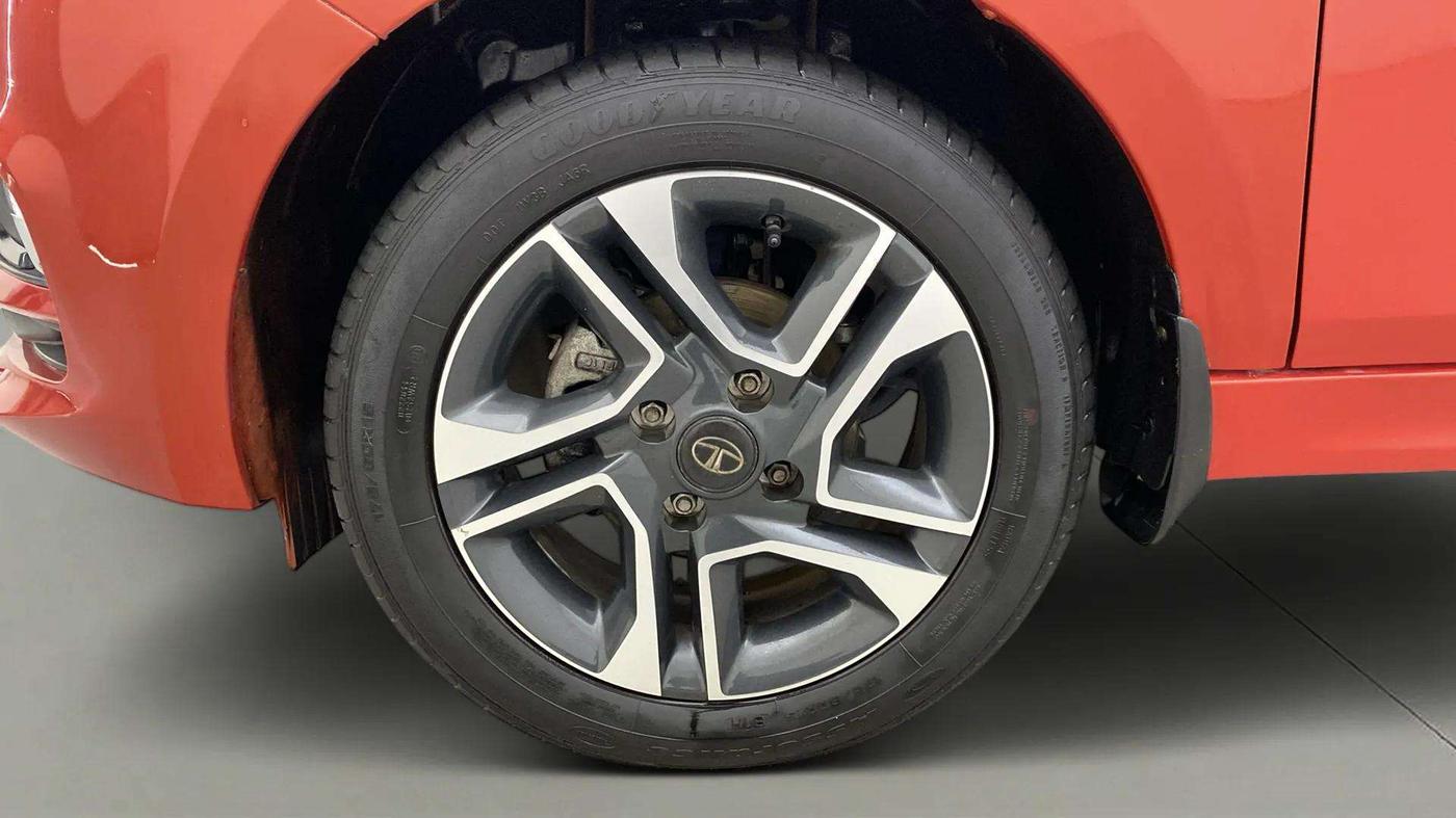 2021 Tata Tiago XZA PLUS PETROL, Petrol, Automatic, 23,290 km, Left Front Wheel