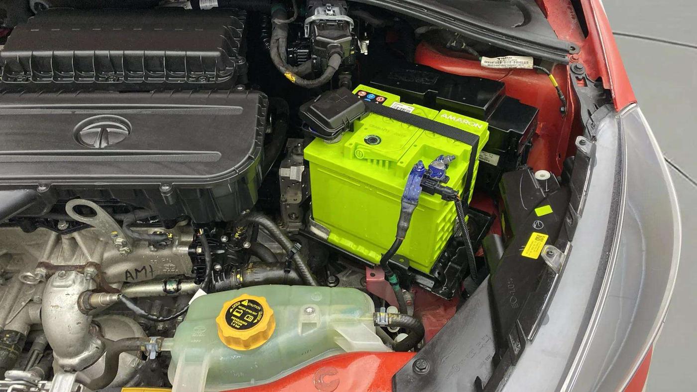 2021 Tata Tiago XZA PLUS PETROL, Petrol, Automatic, 23,290 km, Engine View - Left