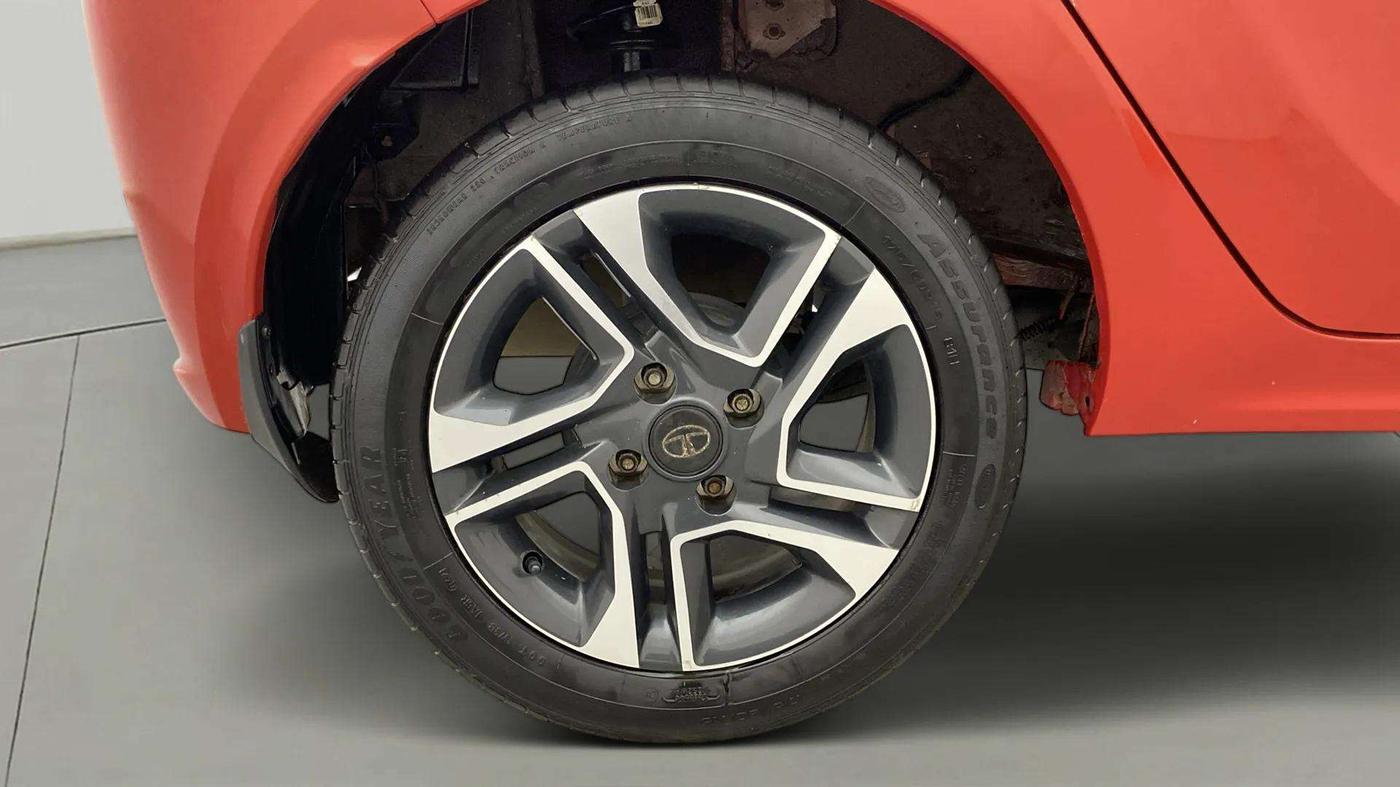2021 Tata Tiago XZA PLUS PETROL, Petrol, Automatic, 23,290 km, Right Rear Wheel