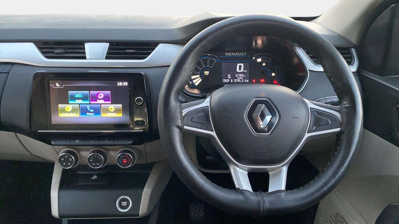 2022 Renault TRIBER RXZ, Petrol, Manual, 16,551 km, Steering Wheel Close Up