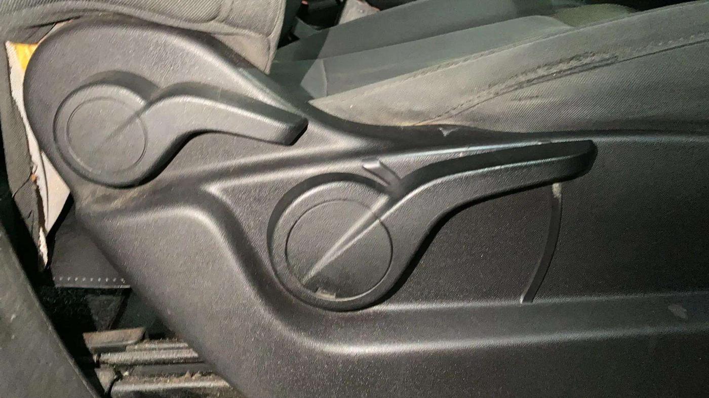 2019 Mahindra XUV500 W5, Diesel, Manual, 1,00,060 km, Driver Side Adjustment Panel