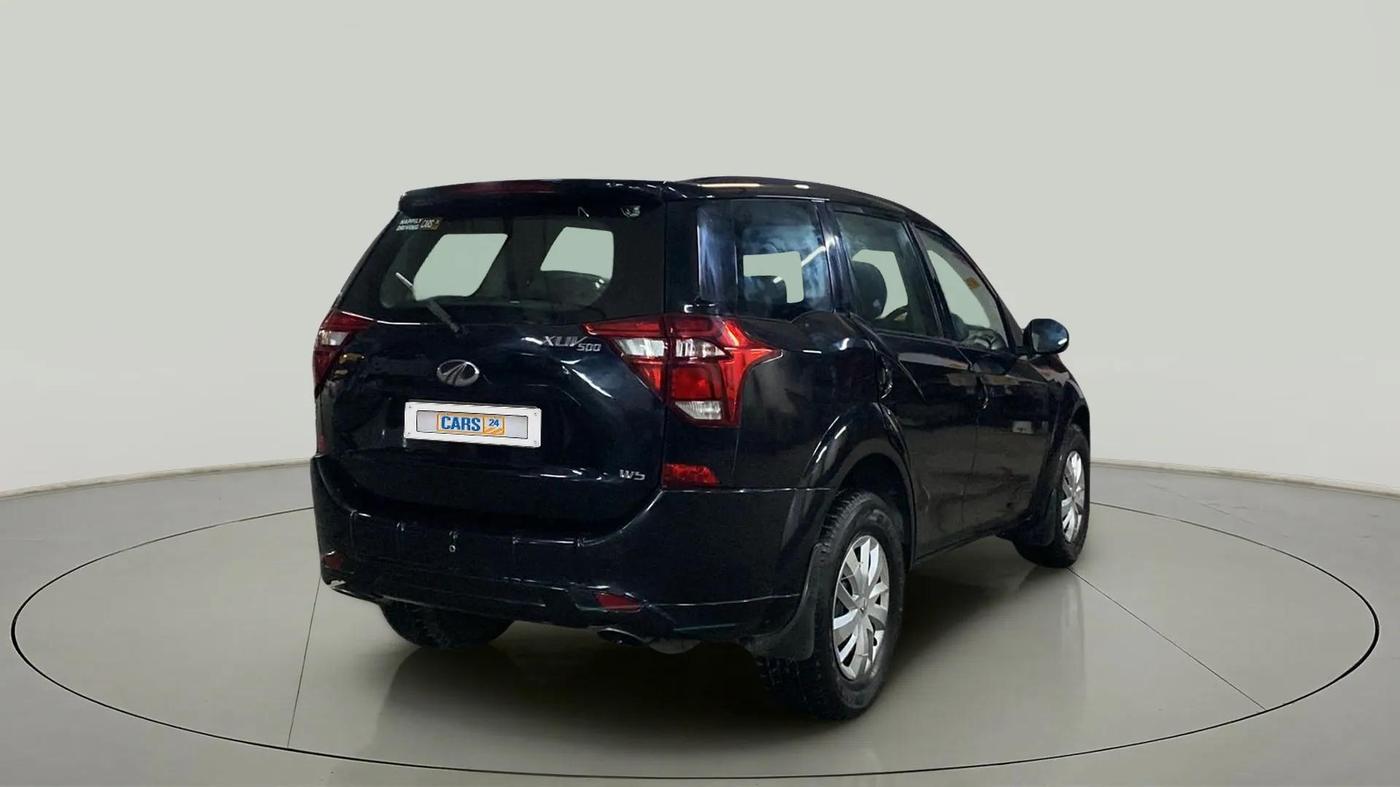 2019 Mahindra XUV500 W5, Diesel, Manual, 1,00,060 km, Right Back Diagonal