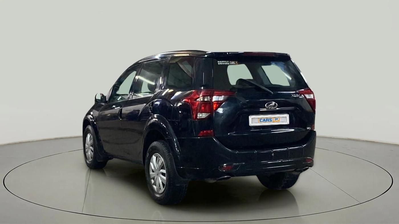 2019 Mahindra XUV500 W5, Diesel, Manual, 1,00,060 km, Left Back Diagonal