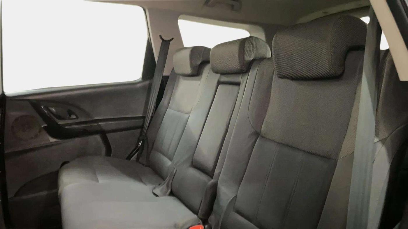 2019 Mahindra XUV500 W5, Diesel, Manual, 1,00,060 km, Right Side Rear Door Cabin