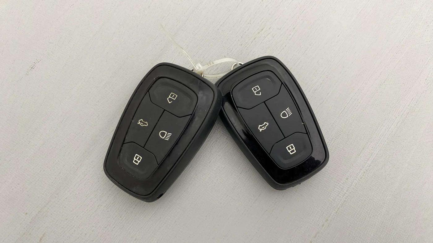2023 Tata TIGOR XZ PLUS PETROL, Petrol, Manual, 2,254 km, Key Close Up